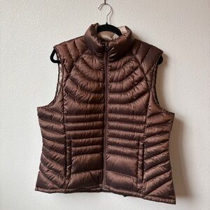 Bernardo XL Goose Down Chocolate Quilted Vest